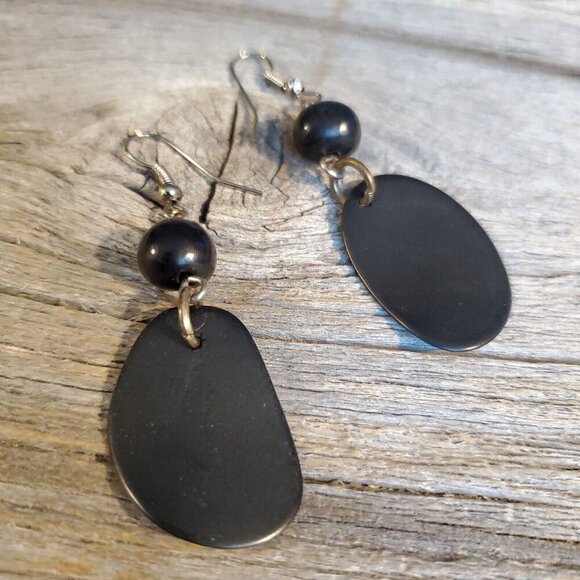 Handcrafted Black Peruvian Tagua Nut Slices Round Beads Teardrop Earrings - Picture 1 of 7